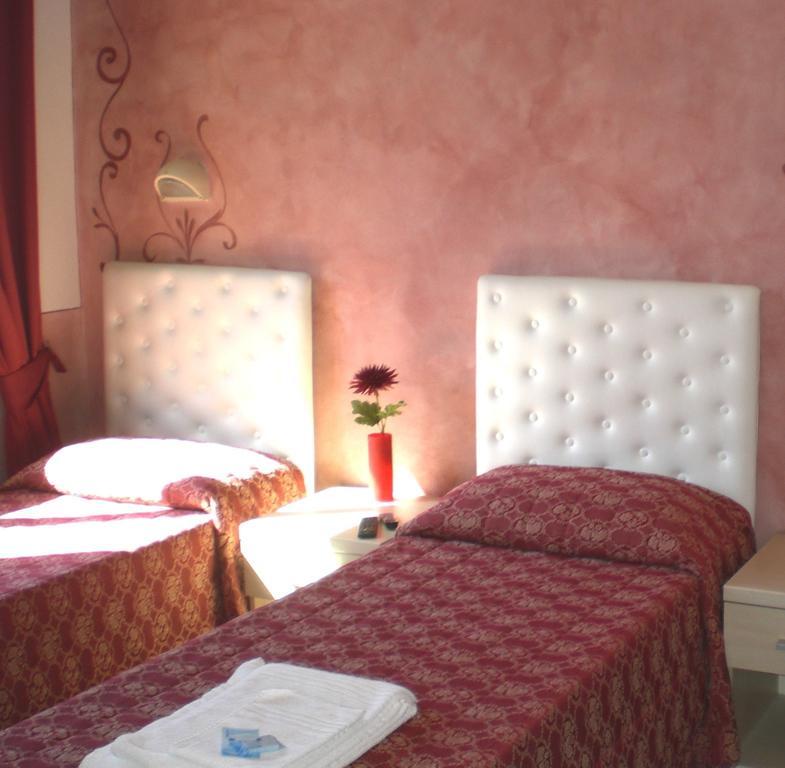Hotel Romagna Cesena Pokoj fotografie